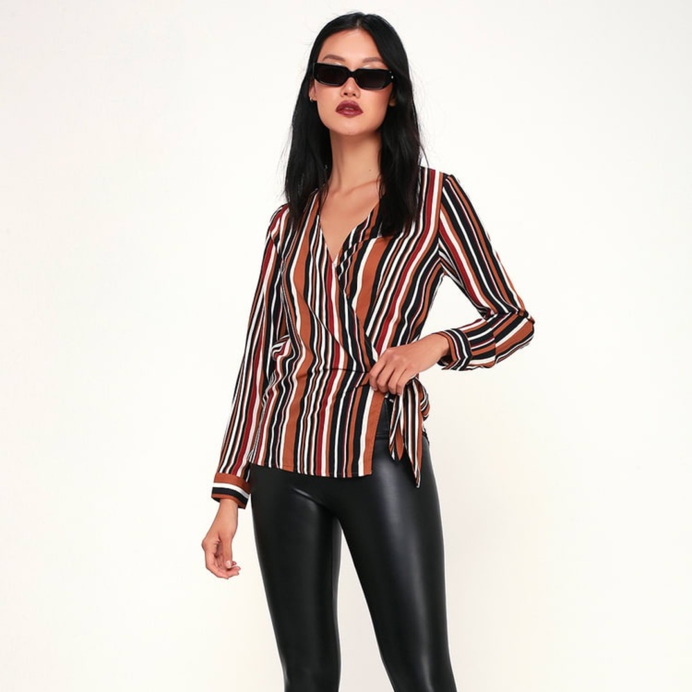 NWT Lulu’s Long Sleeve Wrap Top